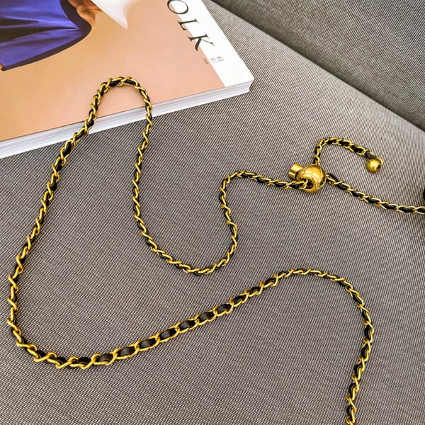 Single-Shoulder Bag: Classic Diamond Embroidery