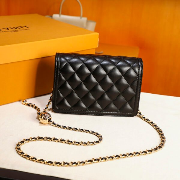 Spring/Summer Popular Diamond Chain Bag Women's Small Square Bag Design Niche Shoulder Messenger Bag