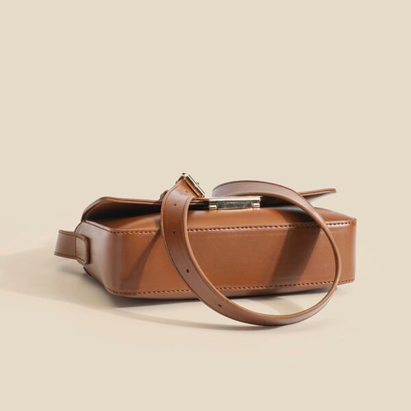 Early Spring Retro All-Match Bucket Small Bag Fashionable All-Match Mobile Phone Bag Portable Lightweight Shoulder Crossbody