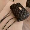Classic Chanel style bag, celebrity style, diamond chain messenger bag, lazy fashion shoulder bag
