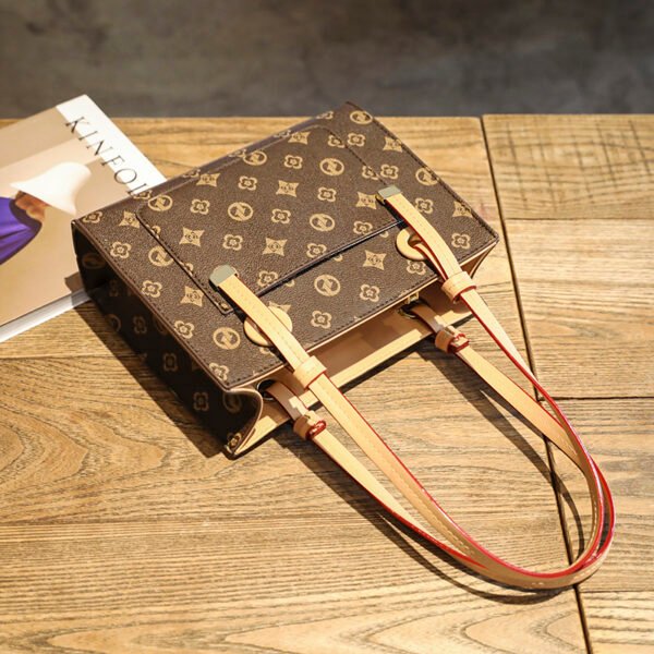 主图 (5) Classic Old Flower Fashion Brand Commuter Shoulder Bag Women's Light Luxury High-End Stylish Hand-Held Tote Bag