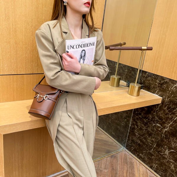 Early Spring Retro All-Match Bucket Small Bag Fashionable All-Match Mobile Phone Bag Portable Lightweight Shoulder Crossbody