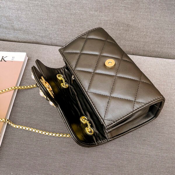 主图 (51) Pearl Diamond Buckle Women's Bag Large Capacity Bag Autumn And Winter New Style Trendy Versatile Shoulder Messenger Bag Diamond Chain Bag