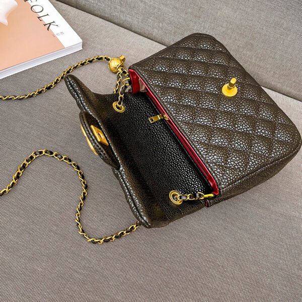 Single-Shoulder Bag: Classic Diamond Embroidery