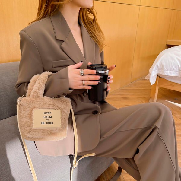 主图 (6) Plush Bags For Women In Autumn, Cute Makeup Bags For Students, Versatile Winter, Spring And Autumn Imitation Fur Letter Bags