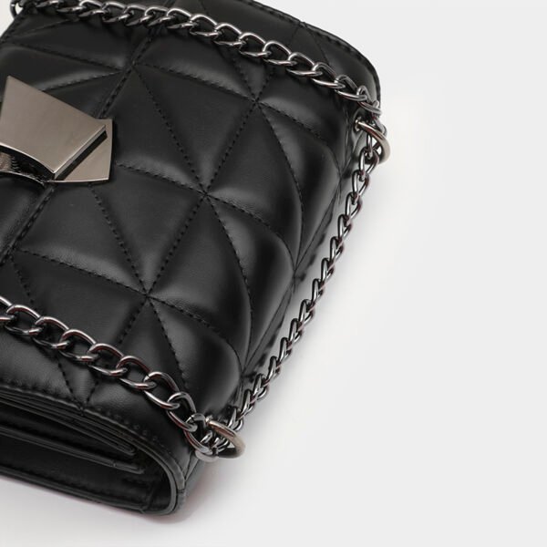 Early Fall New Senior Texture Commuter Small Square Bag Diamond Lattice Black Chain Shoulder Bag Versatile Diagonal Cross Bag