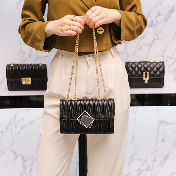Spring Summer New Fashion Chain Shoulder Wrinkled Leather Bag Diamond Crossbody Bag Underarm Bag Women's Bag