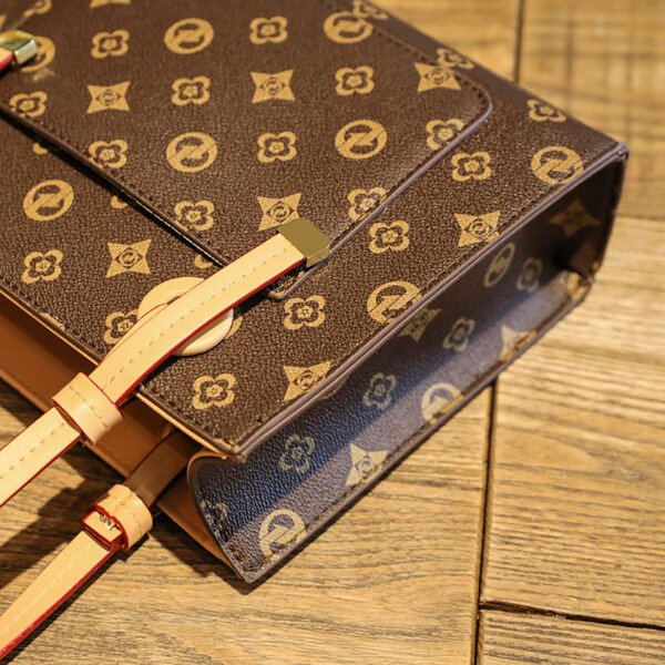 主图 (7) Classic Old Flower Fashion Brand Commuter Shoulder Bag Women's Light Luxury High-End Stylish Hand-Held Tote Bag