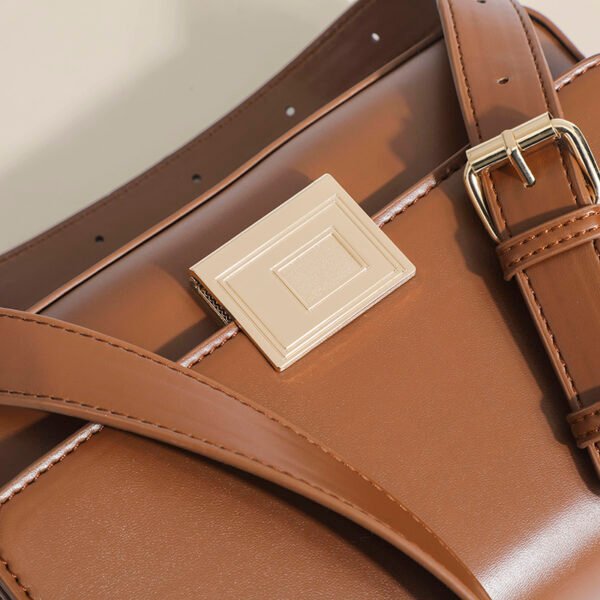 Early Spring Retro All-Match Bucket Small Bag Fashionable All-Match Mobile Phone Bag Portable Lightweight Shoulder Crossbody