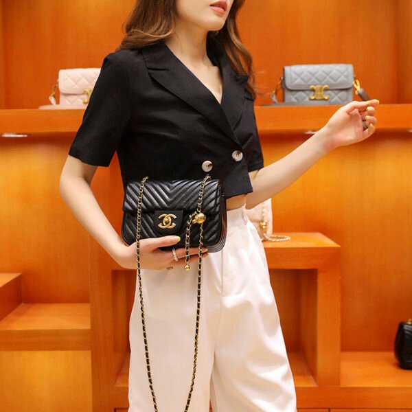 High-Grade Diamond Chain Small Chanel Style All-Match Bag Middle-Aged Women's Bag Shoulder Crossbody Classic Small Bag