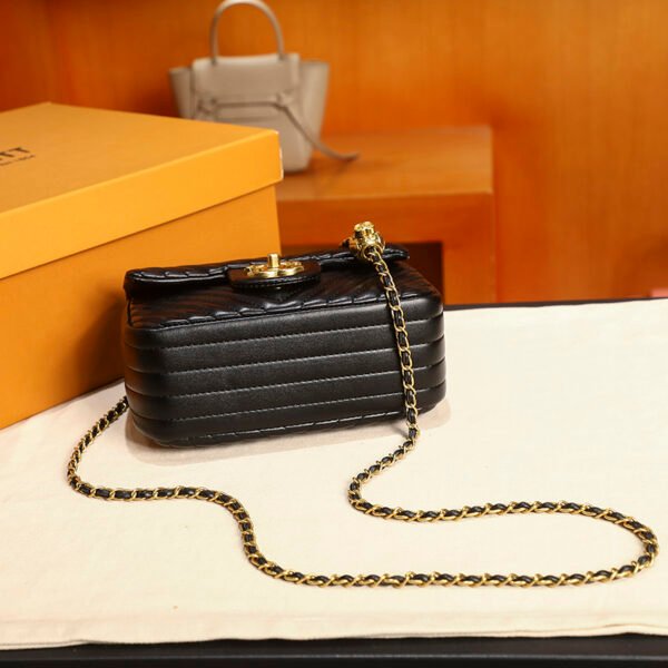 High-Grade Diamond Chain Small Chanel Style All-Match Bag Middle-Aged Women's Bag Shoulder Crossbody Classic Small Bag