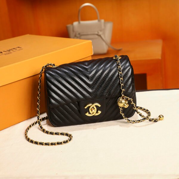 High-Grade Diamond Chain Small Chanel Style All-Match Bag Middle-Aged Women's Bag Shoulder Crossbody Classic Small Bag