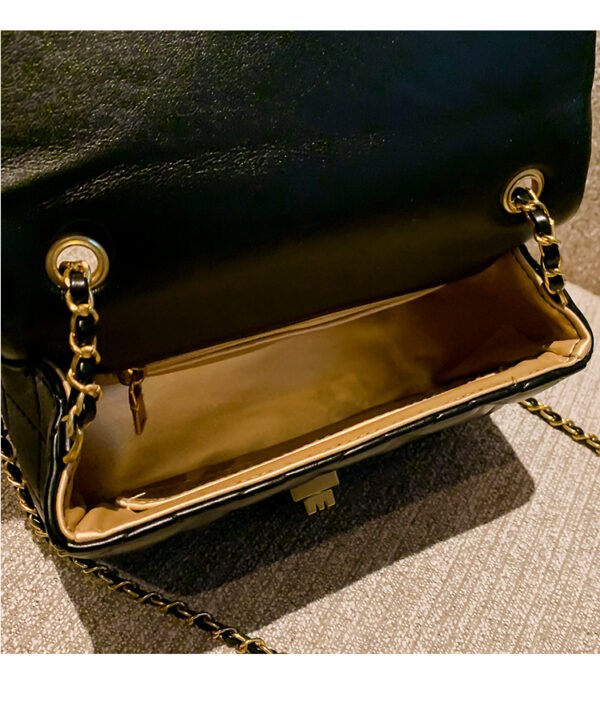 详情 (33) Chanel Style Pattern Crossbody Bag High Quality Fashionable Diamond Chain Shoulder Bag