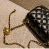 详情 (5) Chanel Style Pattern Crossbody Bag High Quality Fashionable Diamond Chain Shoulder Bag