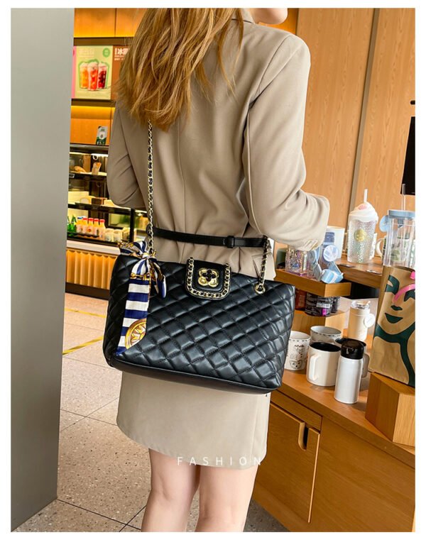 Simple Diamond Embroidery Underarm Bag For Women, New Cross-Border Lock Shoulder Bag, Large Capacity Chain Handbag Messenger Bag