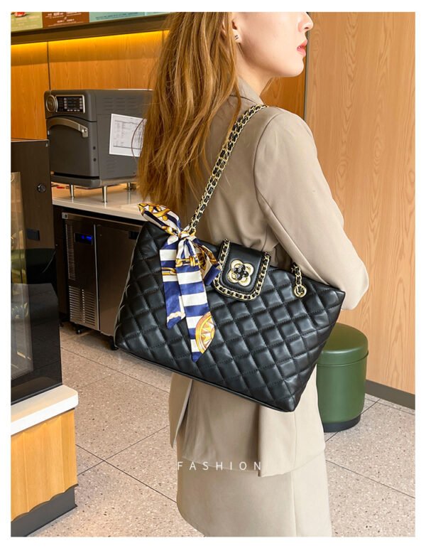 Simple Diamond Embroidery Underarm Bag For Women, New Cross-Border Lock Shoulder Bag, Large Capacity Chain Handbag Messenger Bag