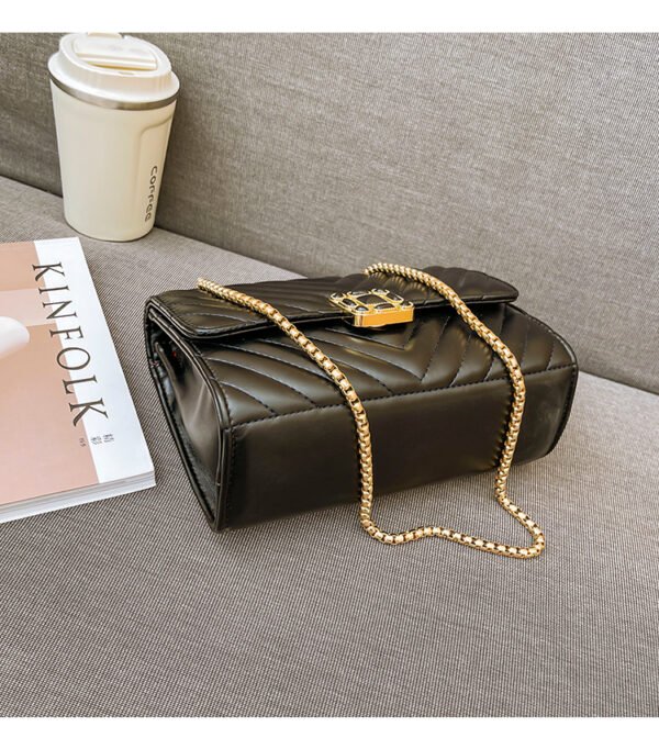 Women's Crossbody Bag Diamond Chain Bag Versatile Single Shoulder Female College Student Small Square Bag