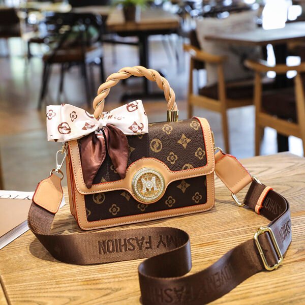 Autumn/Winter New Fashion Woven Retro High Quality Trend Niche Temperament Women's Bag Shoulder Crossbody Handbag