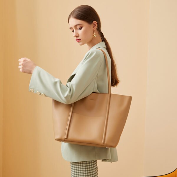 New Arrival Women’s Genuine Leather Tote Bag – Elegant, Spacious & Effortlessly Stylish for Work and Commute