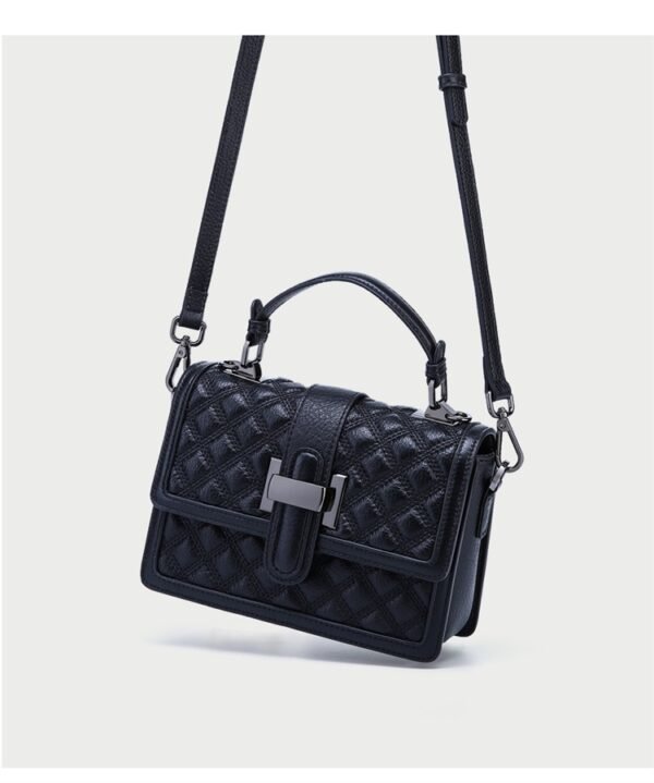 2025 New Arrival Women’s Genuine Leather Quilted Crossbody Bag – Street-Style Elegance for Summer