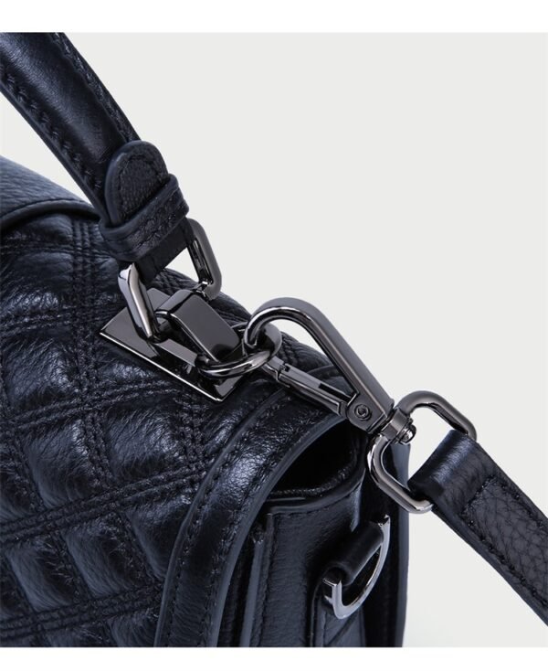 2025 New Arrival Women’s Genuine Leather Quilted Crossbody Bag – Street-Style Elegance for Summer
