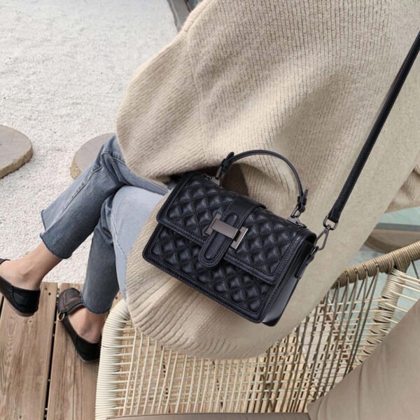 2025 New Arrival Women’s Genuine Leather Quilted Crossbody Bag – Street-Style Elegance for Summer