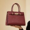 9.2819730 2025 New Arrival Women’s Genuine Leather Top-Handle Handbag – Elegant & Functional for Everyday Sophistication