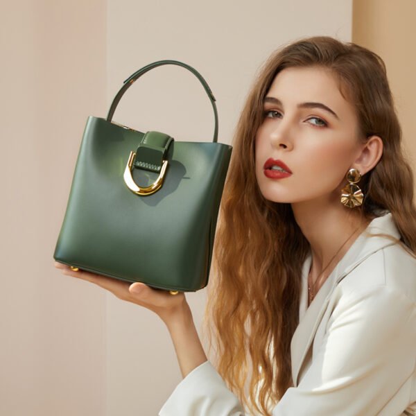 2025 New Women’s Genuine Leather Bucket Bag – Spacious, Chic & Perfectly Designed for Spring/Summer Life