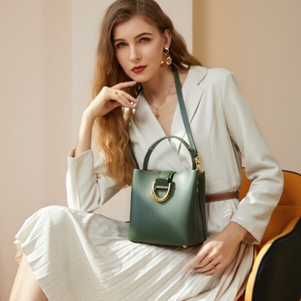 2025 New Women’s Genuine Leather Bucket Bag – Spacious, Chic & Perfectly Designed for Spring/Summer Life