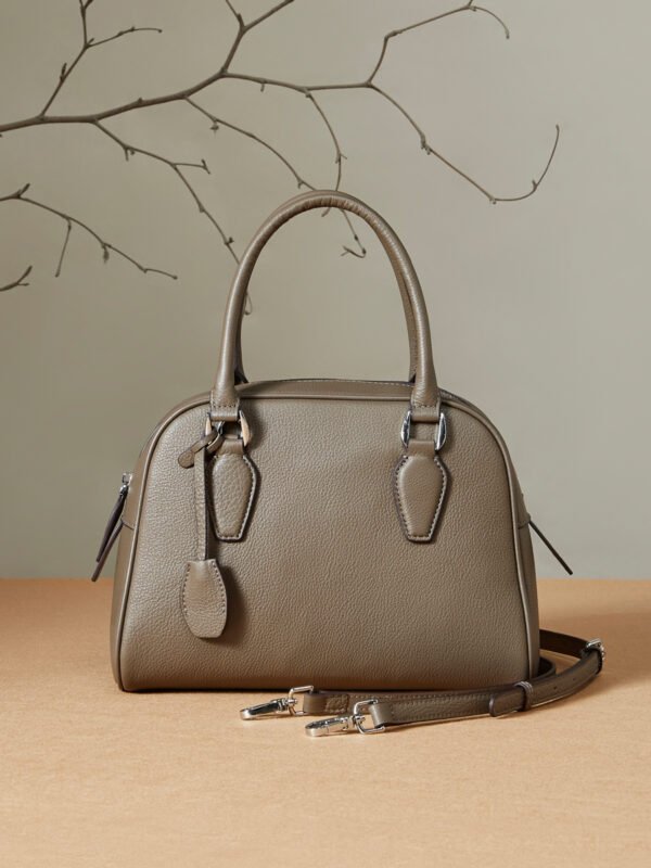 Premium Genuine Leather Boston Bag – Large Capacity Cowhide Handbag