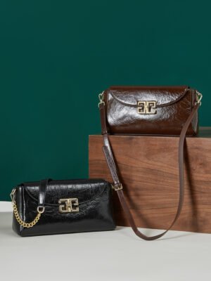 Oil Wax Leather Shoulder Bag | Large Capacity Cowhide Tote