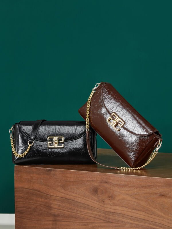 Oil Wax Leather Shoulder Bag | Large Capacity Cowhide Tote