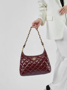 Chic Cowhide Chain Purse