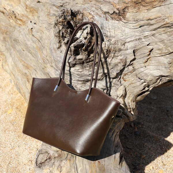 Genuine Leather Tote Bag with Pouch — Large Capacity Commuter Style