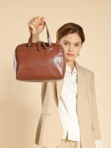 women’s crossbody tote