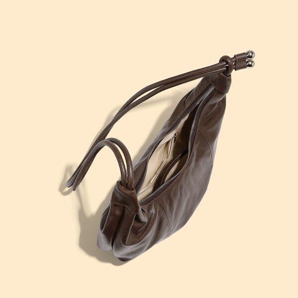 4P3A0621 Leather Hobo Shoulder Bag — Vintage Horn-Shaped Handbag