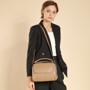 women’s leather tote