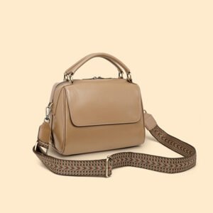 4P3A2399 Genuine Leather Large Capacity Tote Bag — Vintage Everyday Style