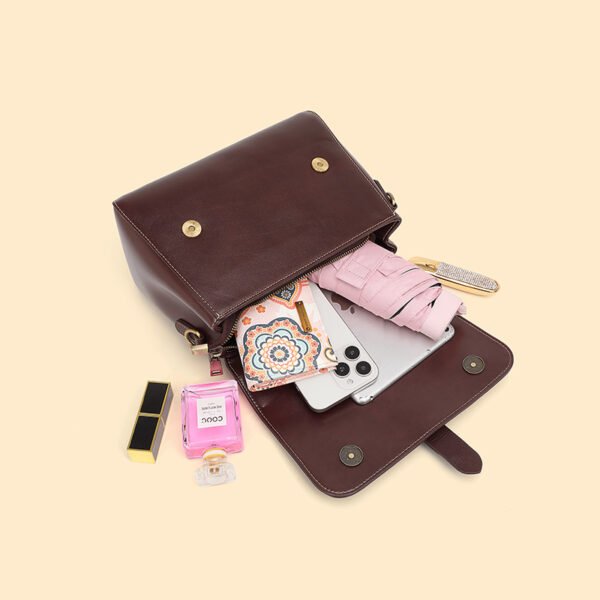 Vegetable-Tanned Leather Shoulder Tote — Elegant Structured Handbag