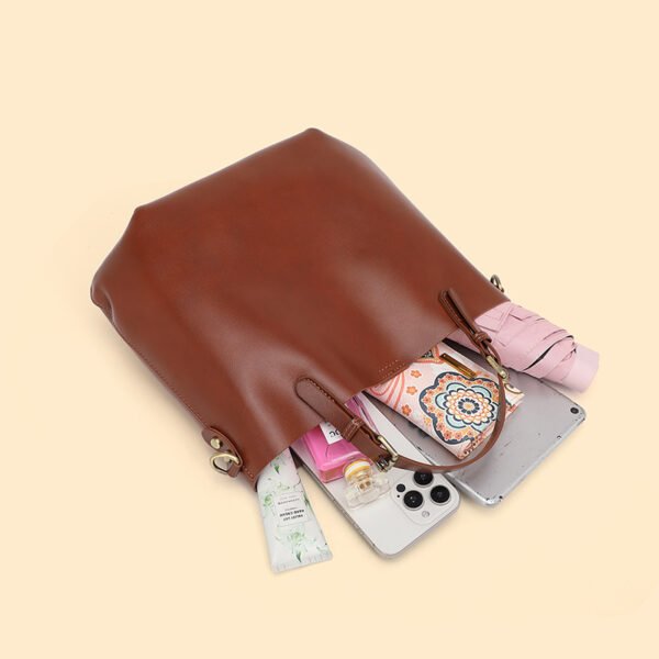 Genuine Leather Bucket Tote Bag — Elegant Commuter Style