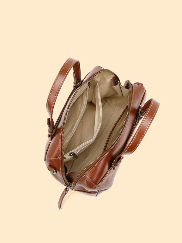 4P3A2904 Genuine Leather Tote Bag — Versatile Shoulder & Crossbody Style