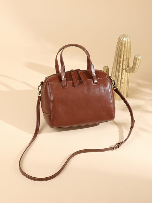 4P3A5322 Genuine Leather Tote Bag — Versatile Shoulder & Crossbody Style