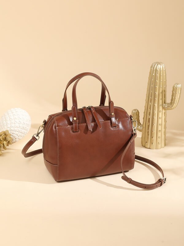 4P3A5323 Genuine Leather Tote Bag — Versatile Shoulder & Crossbody Style