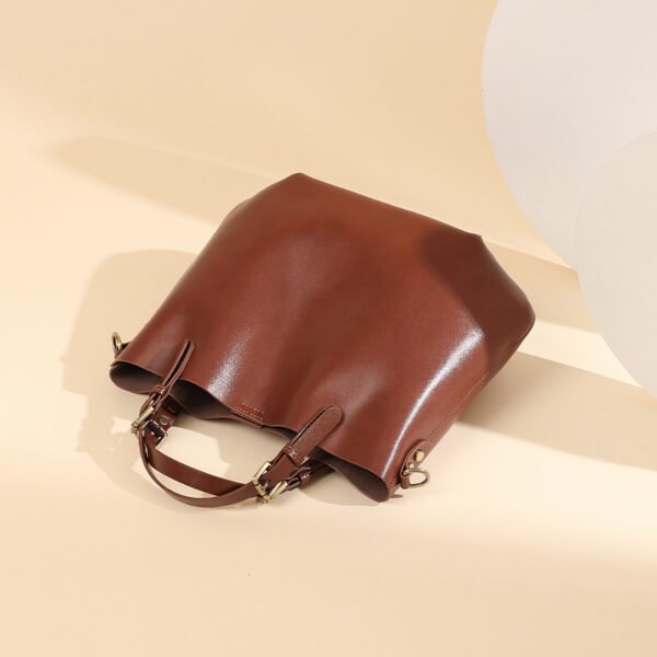 Genuine Leather Bucket Tote Bag — Elegant Commuter Style