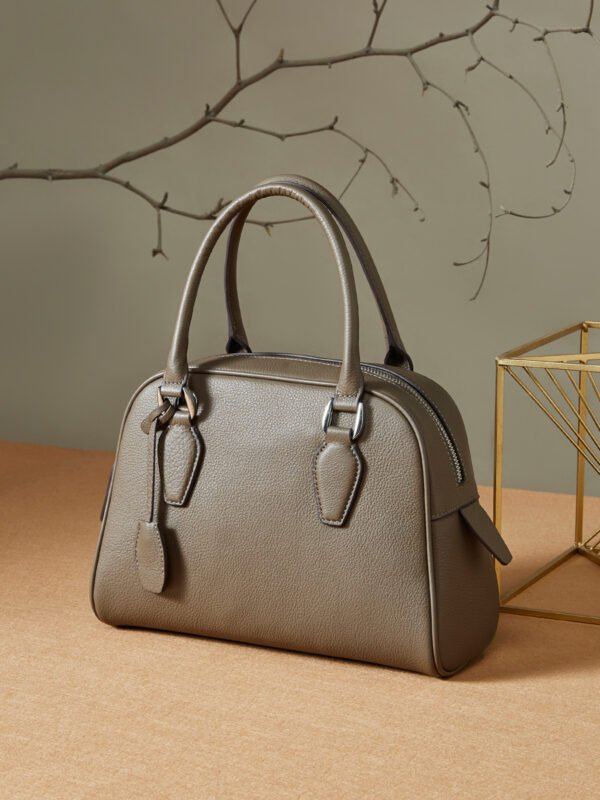 Premium Genuine Leather Boston Bag – Large Capacity Cowhide Handbag