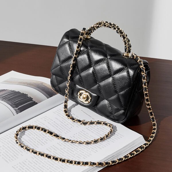 800X800主图_0000_无题会话13802 Quilted Leather Chain Bag — Elegant Crossbody Handbag