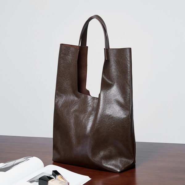Full-Grain Leather Tote Bag — Versatile Commuter Style