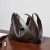 800X800主图_0003_无题会话12742 Genuine Leather Shoulder Tote Bag – Elegant Underarm Style