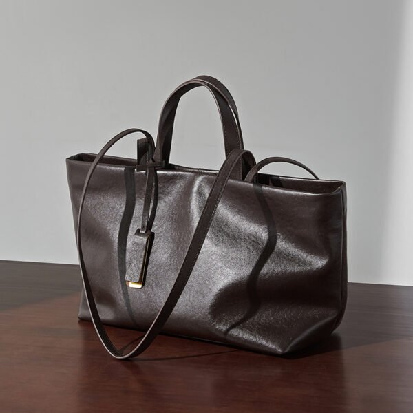 Cowhide Leather Commuter Tote Bag — Soft Vintage Style