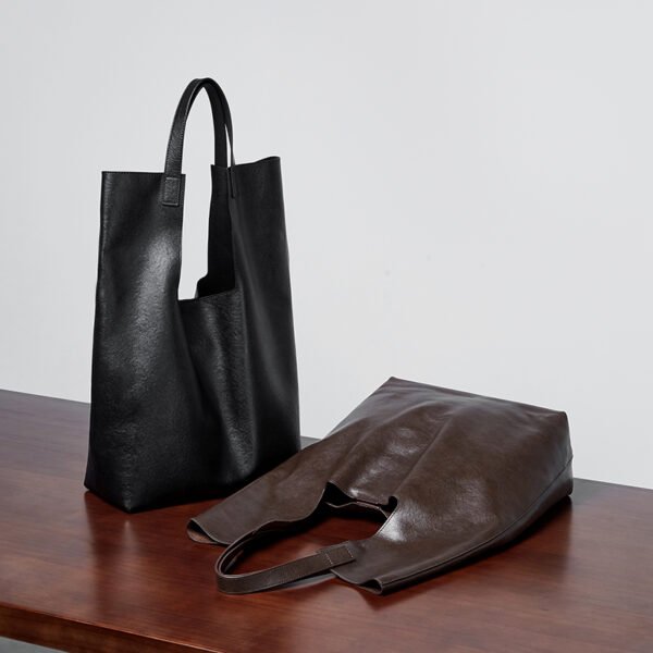 Full-Grain Leather Tote Bag — Versatile Commuter Style